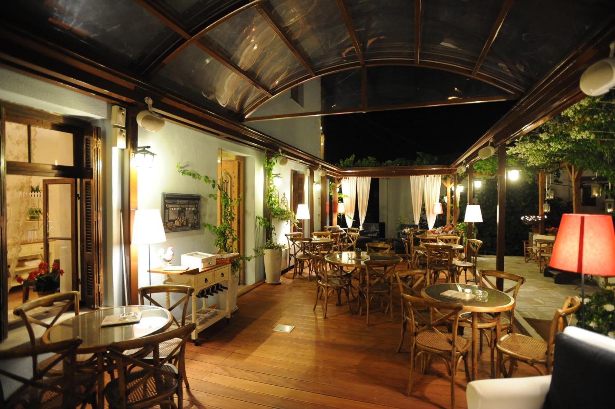 Boutique Hotel Kentrikon & Bungalows Agios Ioannis  Exterior photo